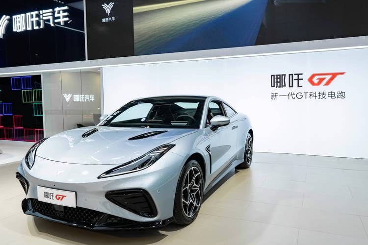 佛山顺德区裕迅泽企业管理咨询哪吒汽车在智能汽车领域的表现，领途汽车在新能源汽车市场中的影响力